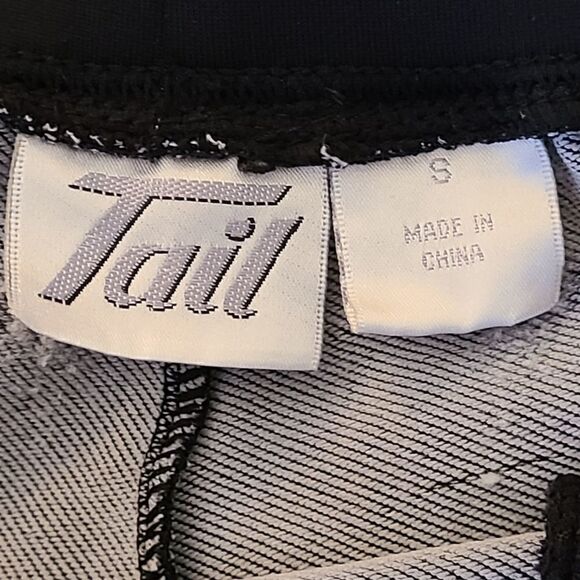 Tail Athletic Jacket and Pant Warm-up Set in Black & White Small - Picture 5 of 15